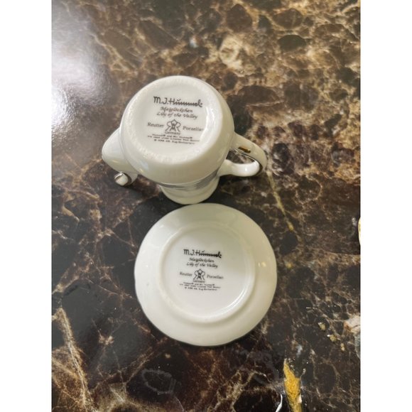 Vintage Miniature M.J. Hummel Ceramics. - Picture 4 of 6